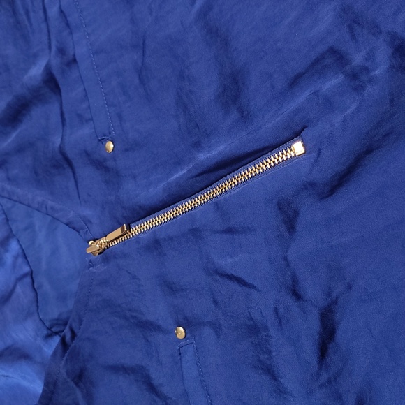 Apt. 9 Cobalt Blue Silky Flowy Blouse with Gold Hardware Size XL - Picture 5 of 9